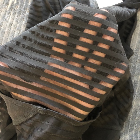 NWT Quinn Sheer Silk Striped Tank - Picture 5 of 5